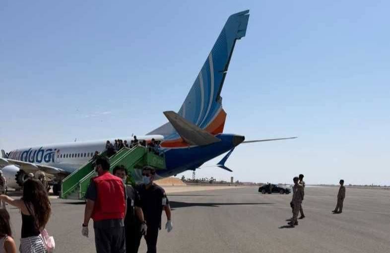 صور جديدة وقصة أخرى: طائرة أبو ظبي الى تل أبيب هبطت بذيل محطم وطيارها مصاب