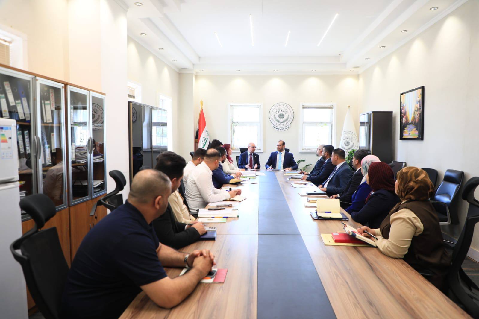 اجتماع مشترك بين وزارة المالية ومجلس الخدمة لبحث الهياكل والملاكات الوظيفية