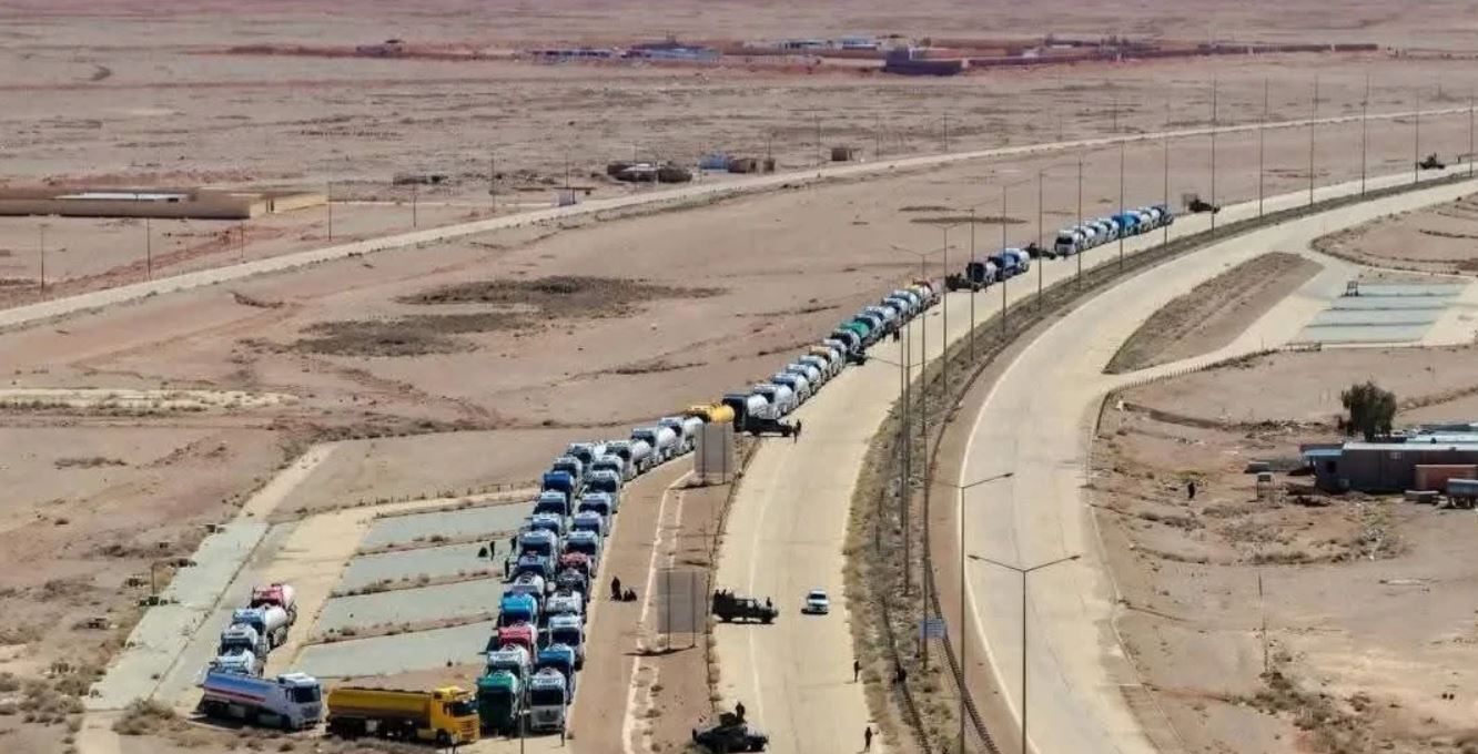 عبر منفذ الوليد.. العراق يستهدف تدفق 3 آلاف صهريج بنزين من سوريا