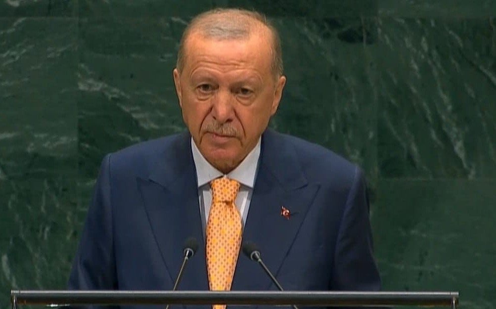 أردوغان يؤكد دعمه لجهود حكومة الزيدي بتعزيز سلطة الدولة وتعزيز الاستقرار