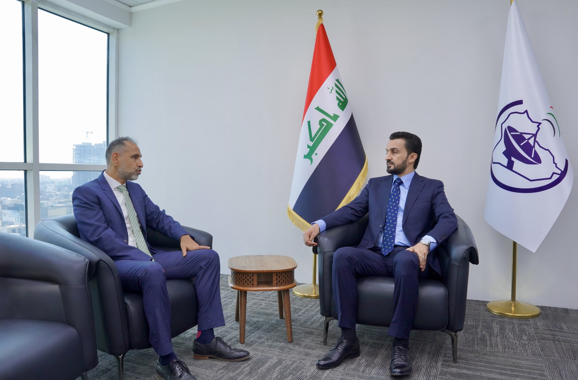 العراق وبريطانيا يبحثان توسيع الشراكة الثنائية في مجالات التحول الرقمي