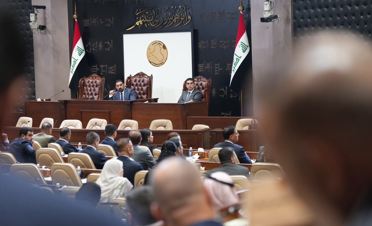 بحضور 246 نائباً.. مجلس النواب يعقد جلسته برئاسة الحلبوسي