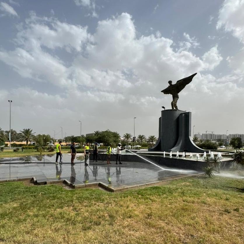 أمانة العاصمة تطلق حملة غسل وتنظيف تماثيل بغداد