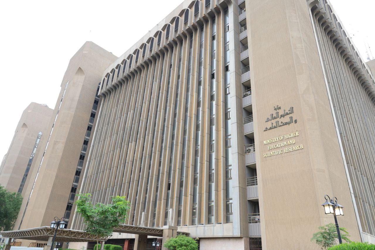 التعليم العالي تخفض معدلات القبول في الدراسة المسائية بالجامعات الحكومية والأهلية
