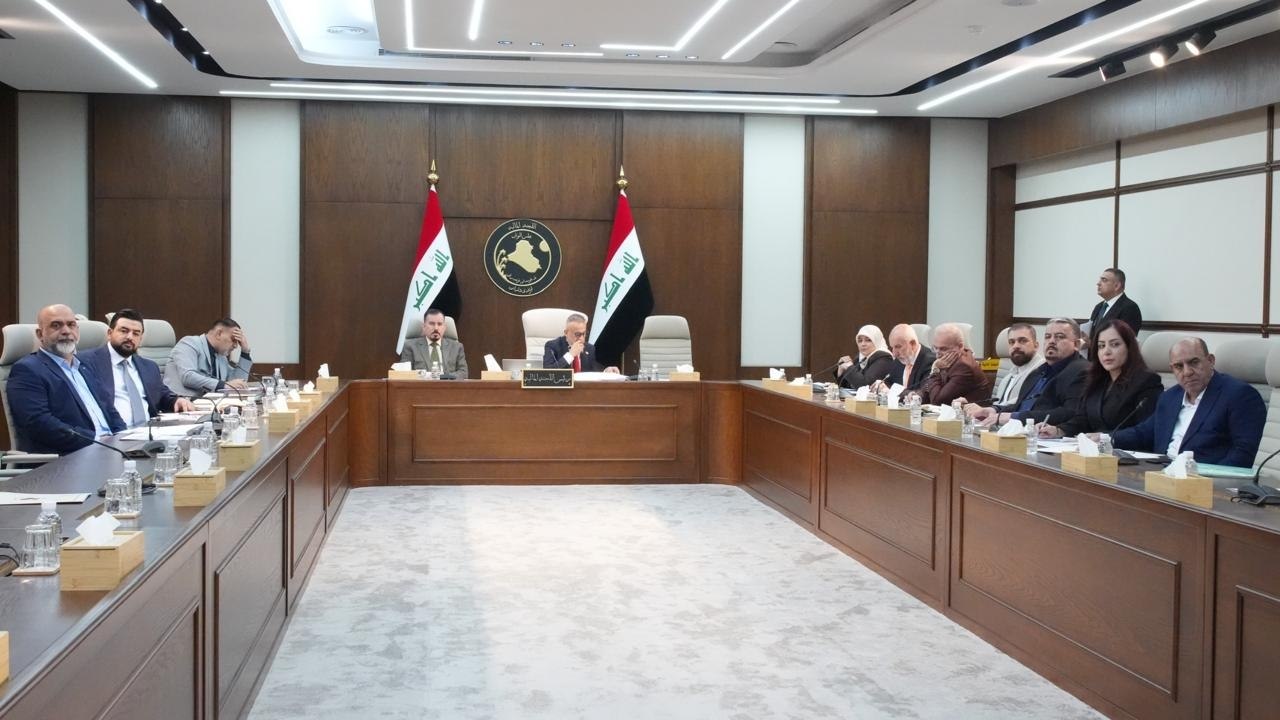 المالية النيابية تبحث ديون العراق وقروض 2027 وملف الالتزامات المالية مع وزارة المالية