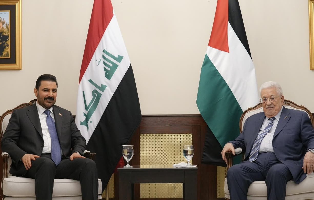 رئيس الوزراء يلتقي في العاصمة الأردنية عمان رئيس دولة فلسطين