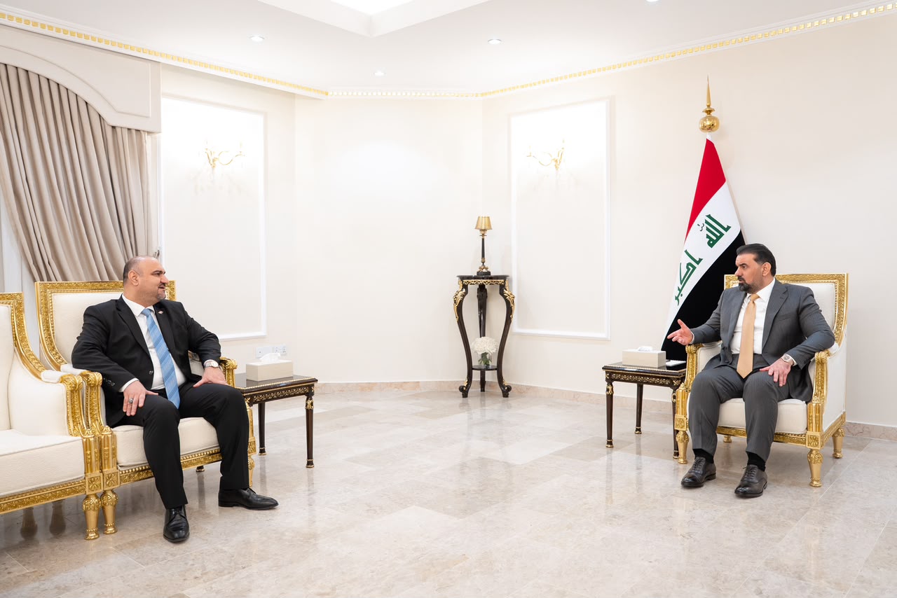 الحلبوسي ووزير الدولة يبحثان تعزيز التنسيق بين مؤسسات الدولة