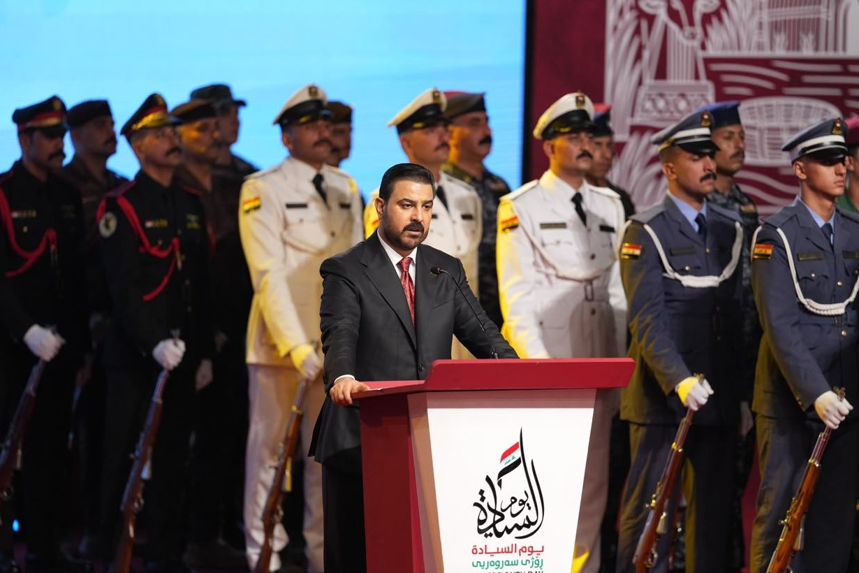 رئيس الوزراء: نثمن مواقف الفصائل التي أعلنت التزامها بمعالجة موضوع السلاح وفق الدستور