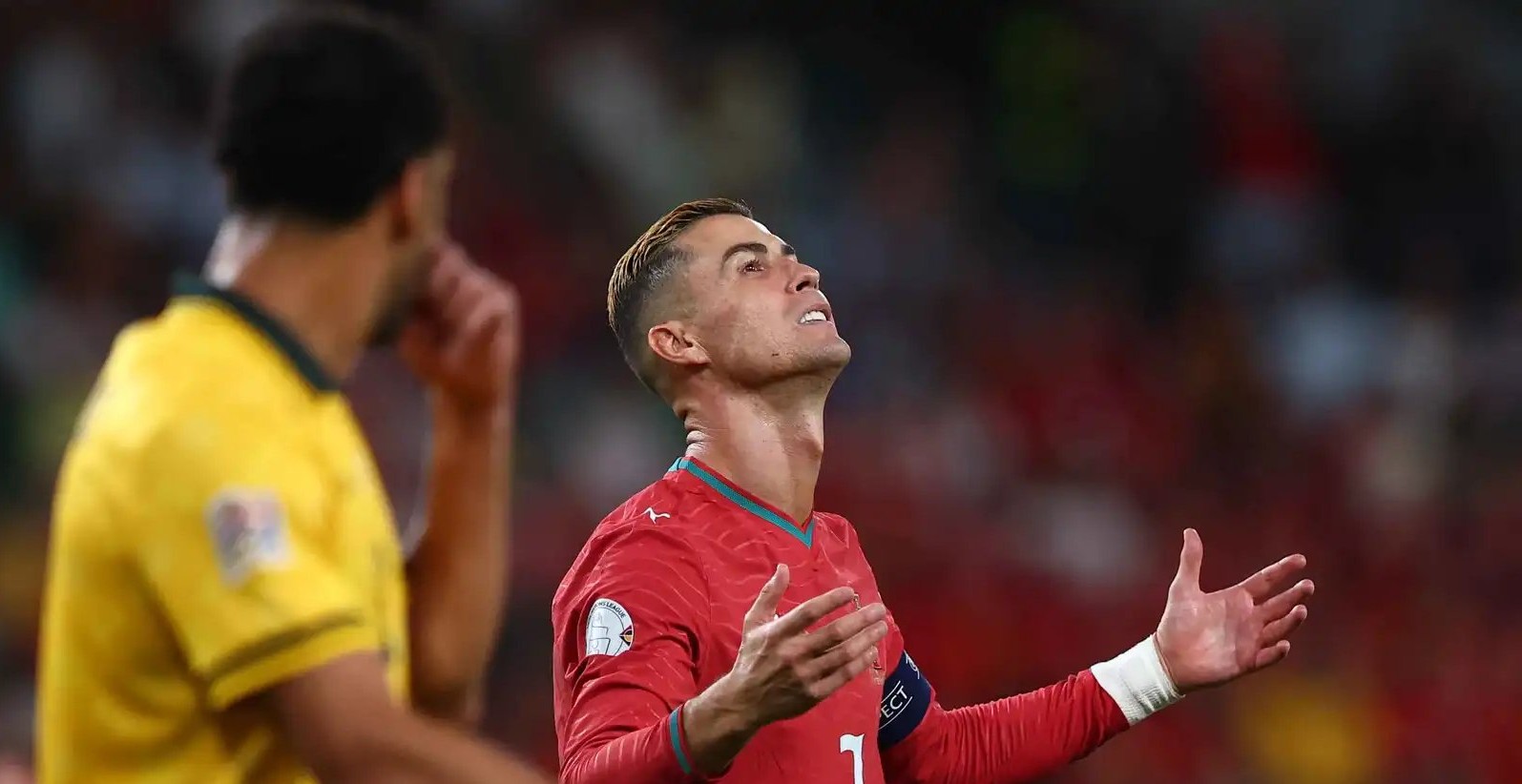 إيقاف رونالدو 30 يوماً وتغريمه 255 يورو لمغادرة معسكر البرتغال