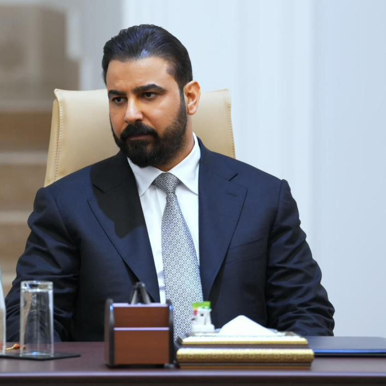 الزيدي : إعادة تسعير النفط المحلي توفر 20 تريليون دينار سنوياً.. وإعفاءات كمركية للسلع الاساسية