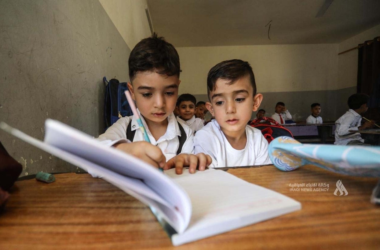 التربية تعلن اكتمال طباعة كتب الصفوف الأولية وتحديث منهج القراءة للأول ابتدائي