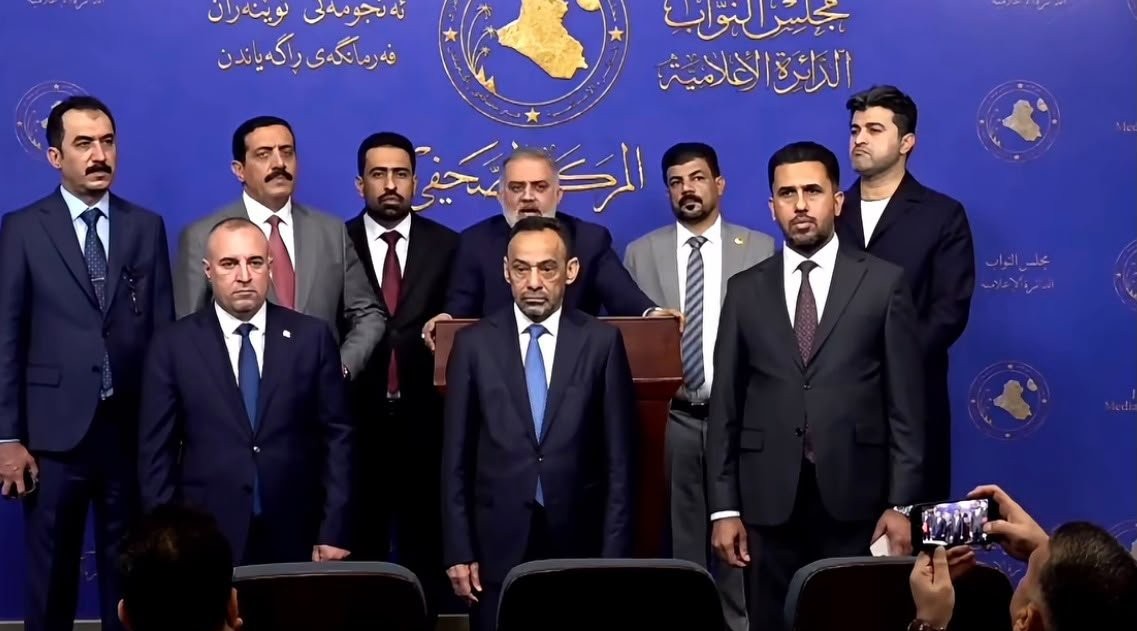 الزيدي يعترض على توزيع رواتب الموظفين كل 45 يوما